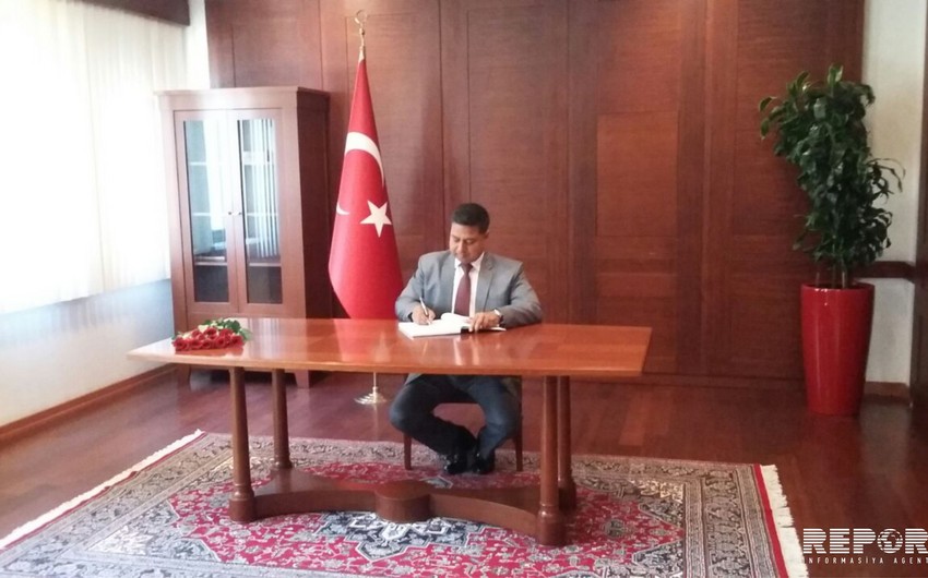 Turkish Embassy to Azerbaijan opens a book of condolences