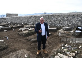 Italian expert inspects Imarat Complex in Aghdam