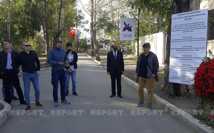 Группа журналистов из Украины находится в поездке в Гяндже 