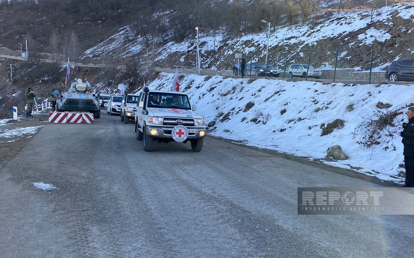 Шесть автомобилей МККК беспрепятственно проехали по дороге Ханкенди-Лачын 