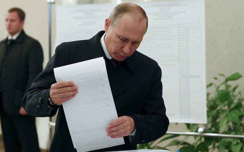 Putin Rusiya Dövlət Dumasına seçkilərdə səs verib