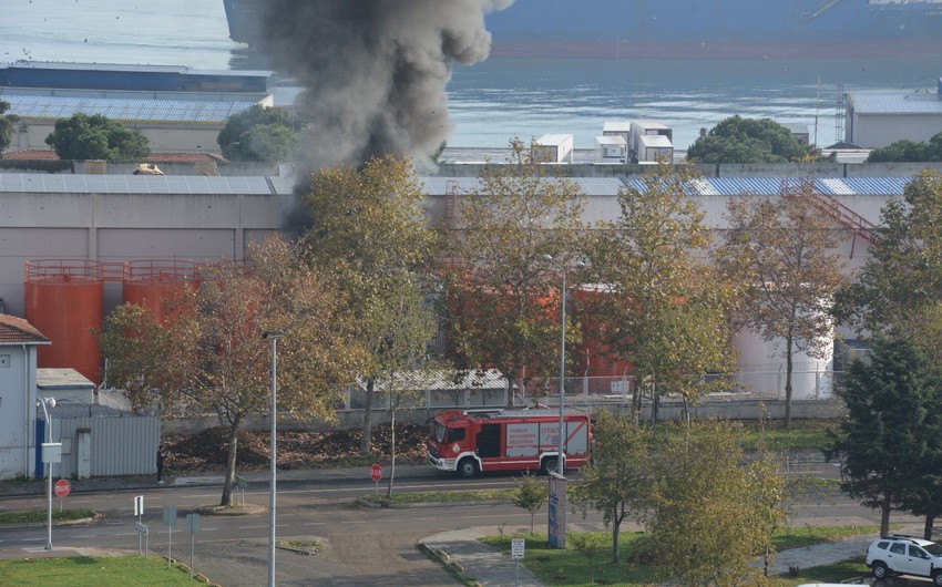 Ликвидирован пожар в турецком порту Самсун, возникший после взрыва