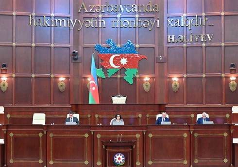 Милли Меджлис поздравил президента Ильхама Алиева и Мехрибан Алиеву по случаю праздника Новруз 