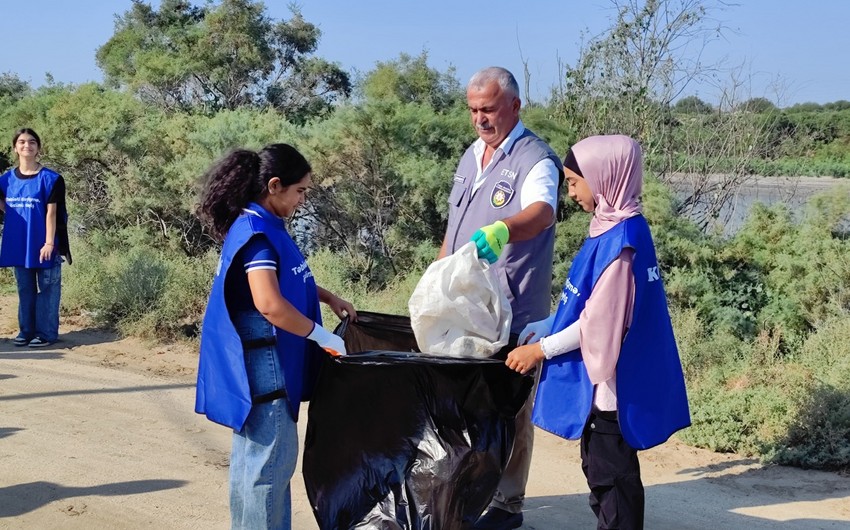 Neftçalada Kür çayı sahilində təmizlik aksiyası keçirilib