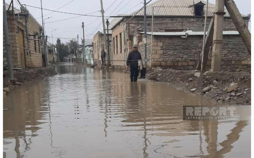 Gəncədə intensiv yağışlar ciddi fəsadlar törədib 