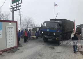 Vehicles, equipment of Russian peacekeepers freely pass Khankandi-Lachin road 