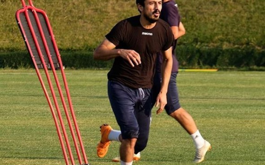 Azərbaycan millisinin futbolçusu intizam qaydalarını pozmayacağına söz verib
