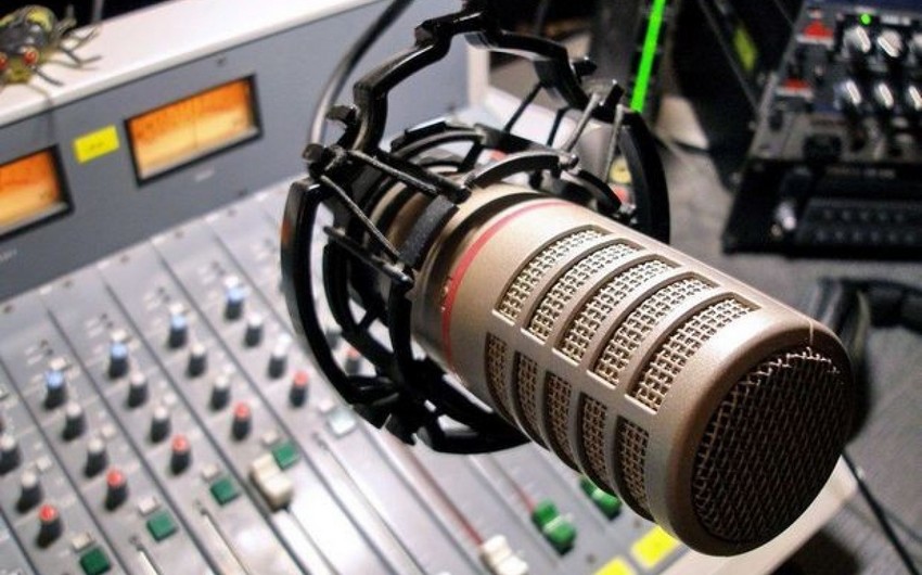 В 2028 году в Азербайджане начнется поэтапное отключение аналогового радиовещания