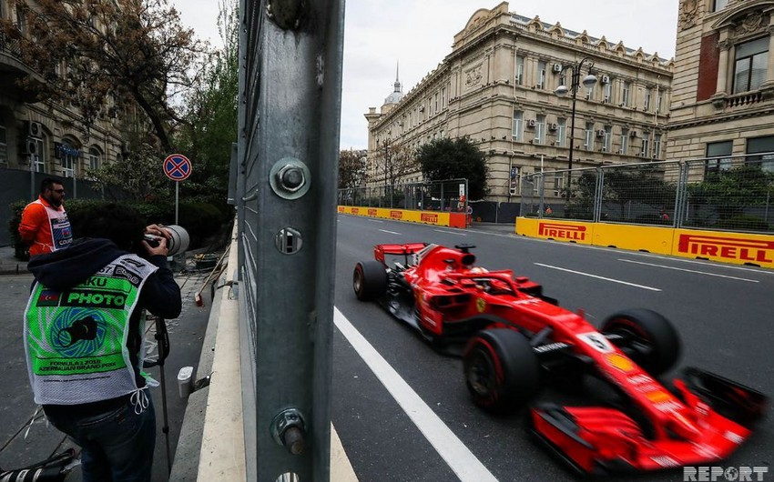 Formula 1: Ferrarinin pilotu üçüncü sərbəst yürüşün də qalibi olub