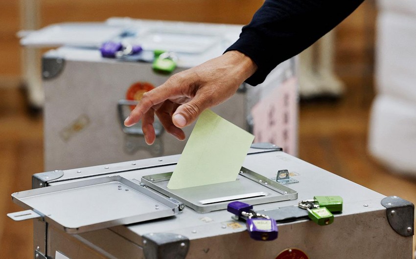 Japan's ruling bloc loses majority