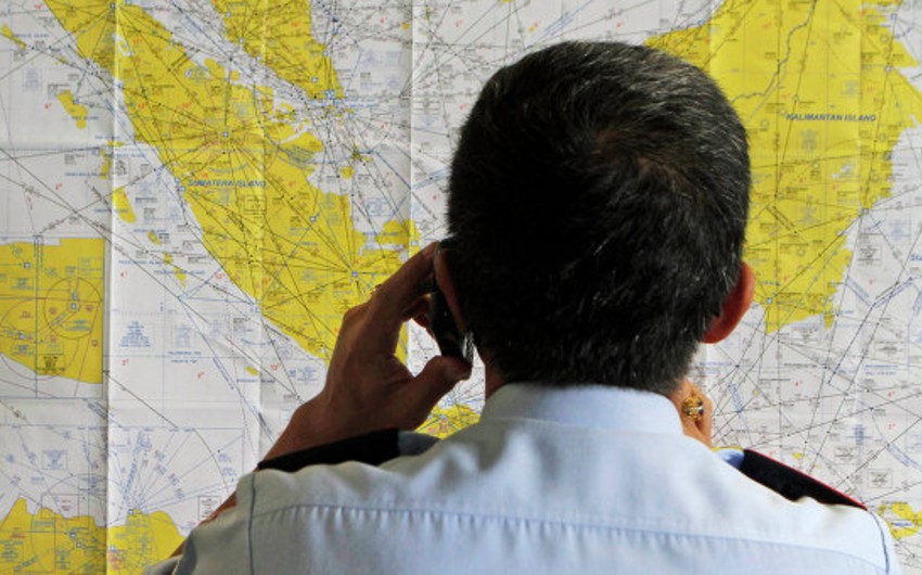 Спасатели: радары не видят аварийный маяк пропавшего лайнера Air Asia