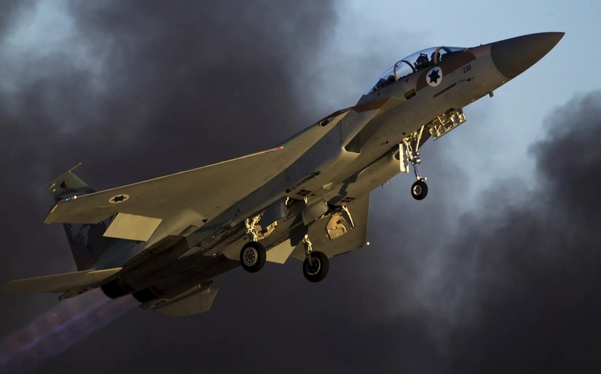 Истребители Израиля нанесли удары по 30 объектам в секторе Газа