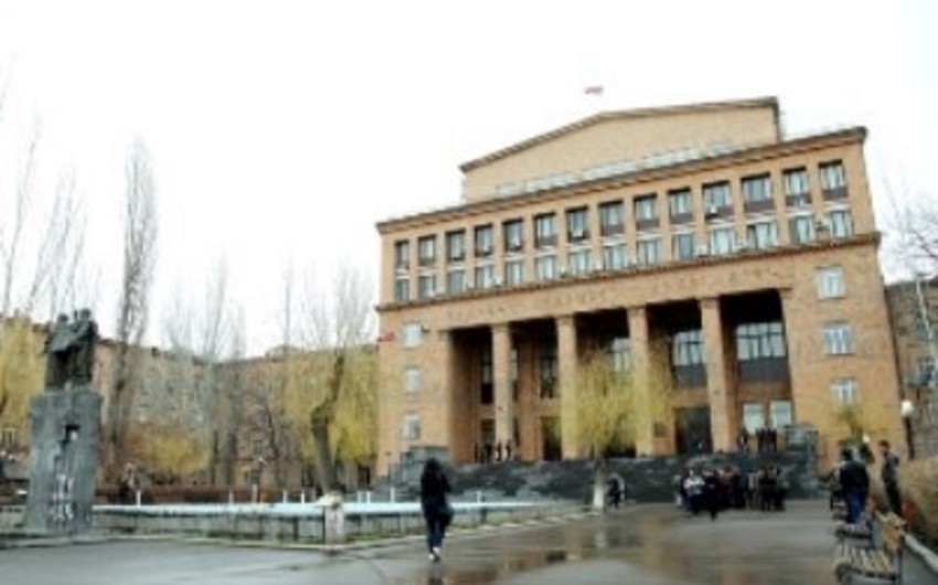 Yerevan Dövlət Universitetinin 450 əməkdaşı işdən çıxarılıb