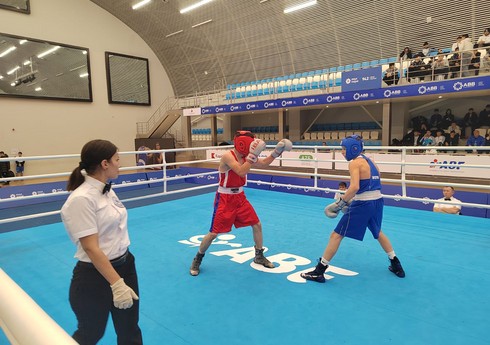 В Баку проходит международный турнир по боксу