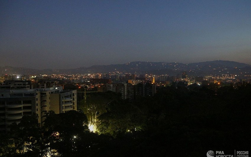 Venesuelanın 16 ştatında elektrik kəsilib