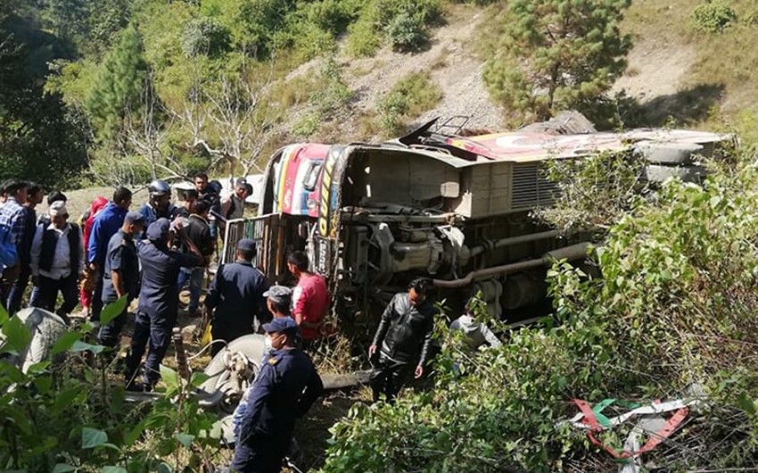 Nepalda avtobus qəzasında 7 nəfər ölüb