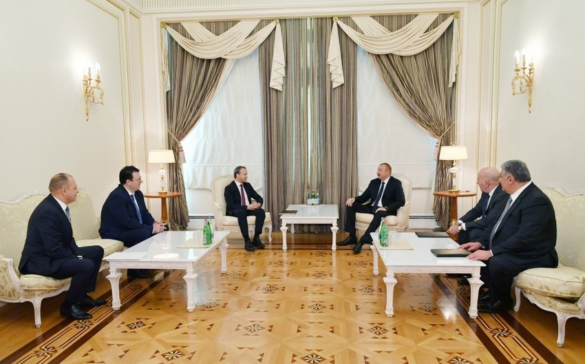President Ilham Aliyev receives delegation led by FIDE president