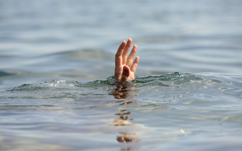 В Сумгайыте молодой человек утонул в море