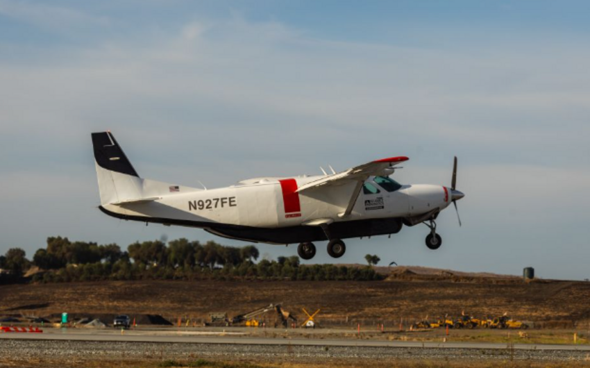 Cargo plane flies with no pilot on board for first time