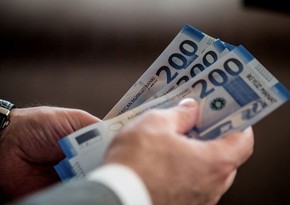 В финансово-страховом секторе Азербайджана среднемесячная зарплата выросла на 17%