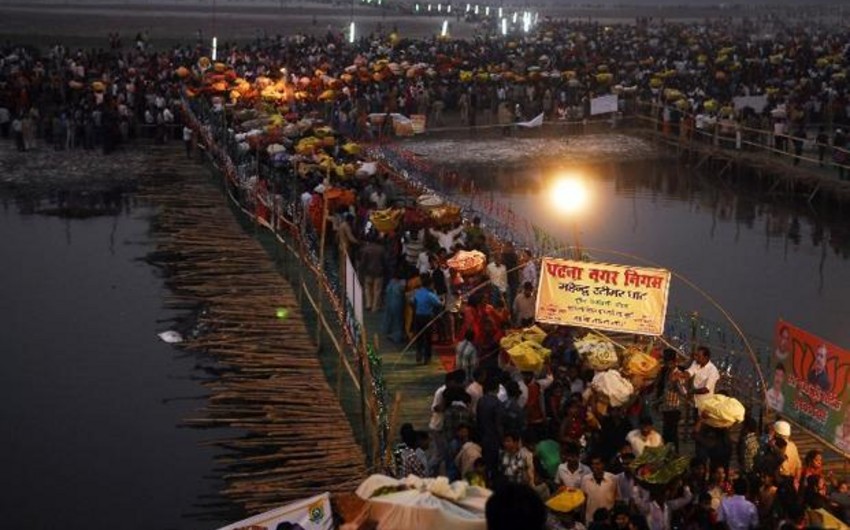 Hindistanda dini festival zamanı 6 nəfər ölüb