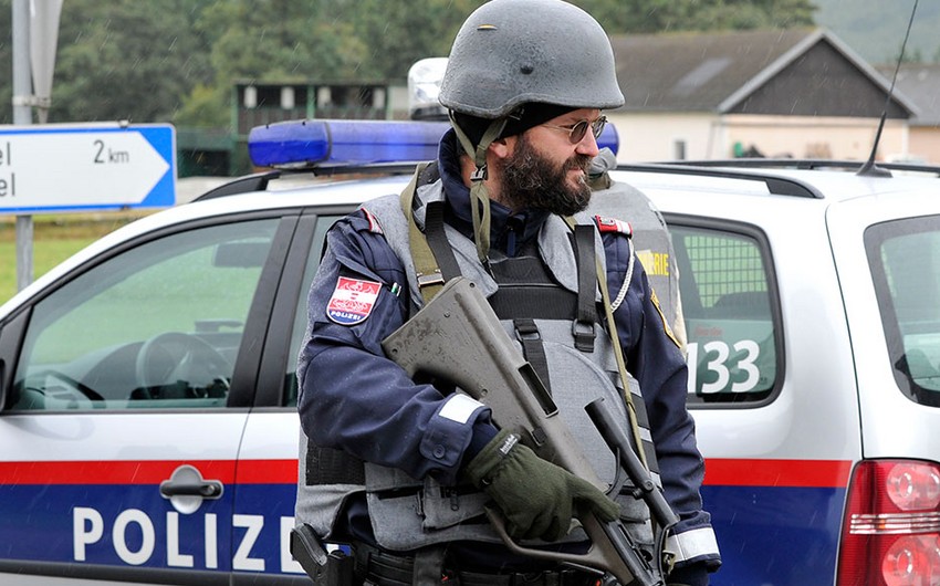 Захвативший банк в Австрии сдался полиции - ОБНОВЛЕНО