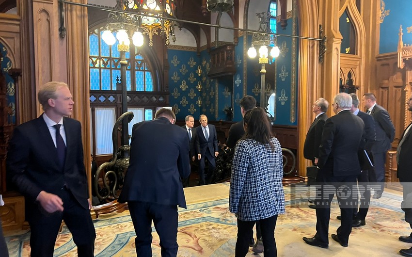 Meeting between Azerbaijani, Russian FMs gets underway