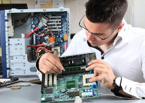 В апреле производство компьютеров в Азербайджане выросло более чем в 5 раз