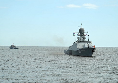 Корабли Каспийской флотилии ВМФ России посетили Баку с дружественным визитом