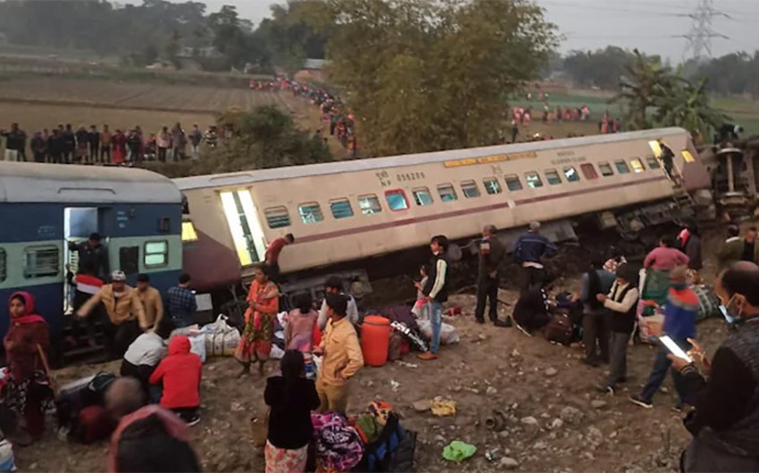 70 injured in express train derailment in India