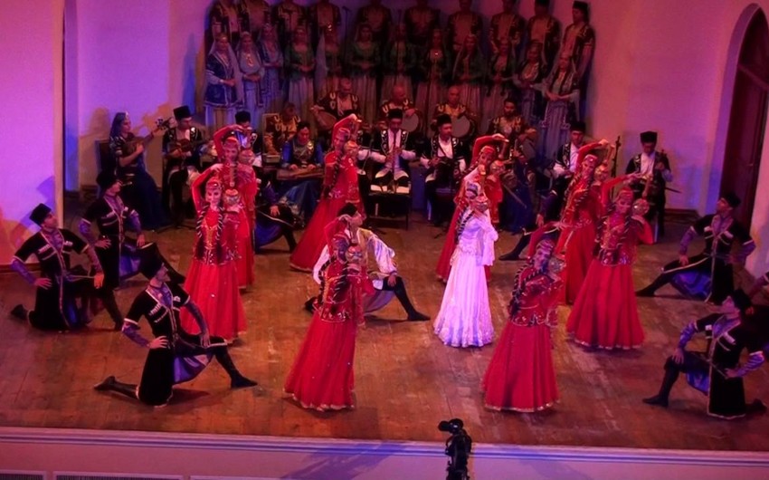 Членам Азербайджанского государственного ансамбля песни и танца присвоены почетные звания - СПИСОК