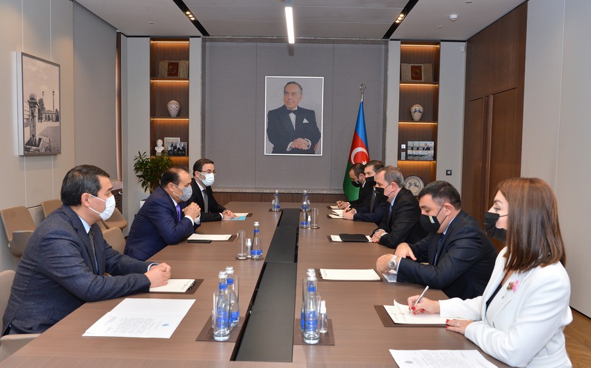Обсуждены вопросы сотрудничества между Тюркским советом и Азербайджаном