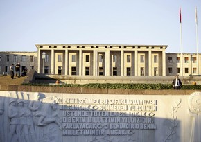 Ankara tightens security around parliament building