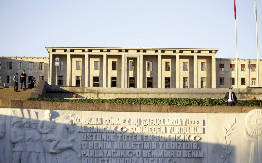 Ankara tightens security around parliament building