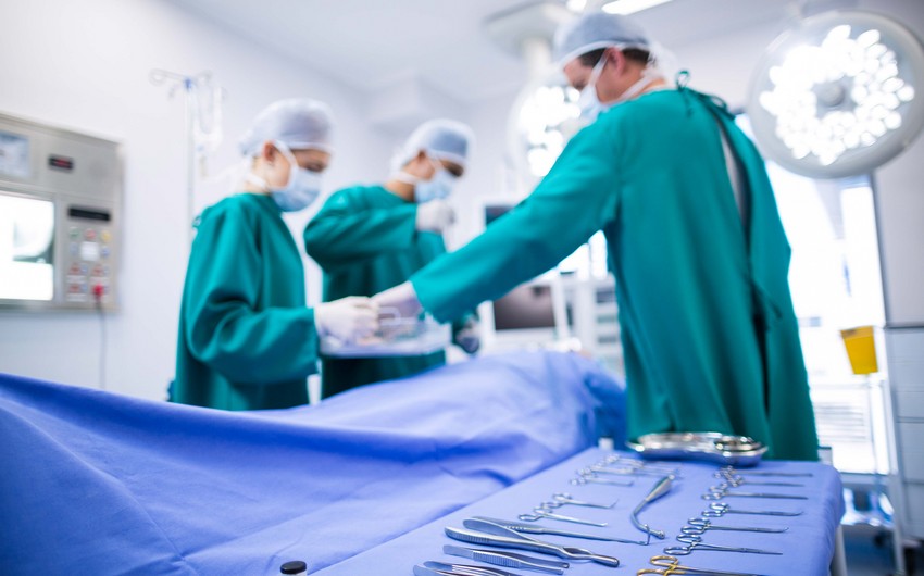 В бакинской больнице мужчина умер на операционном столе