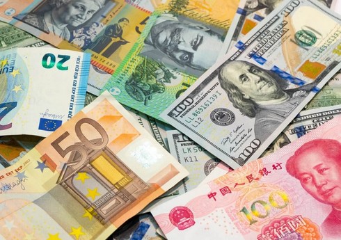 Доллар подорожал к евро и фунту, резко упал к иене