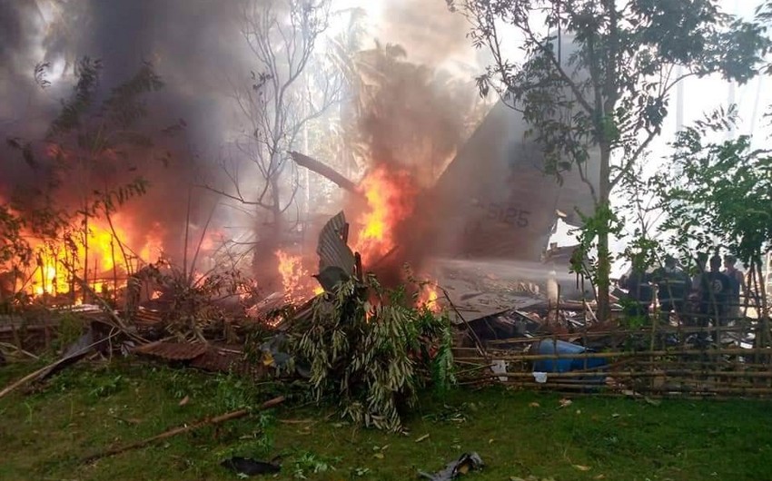 Philippine military plane crashes, killing at least 29