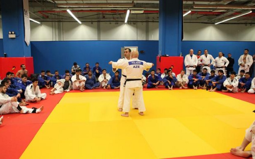 AJF hosts a seminar informing judokas about new rules