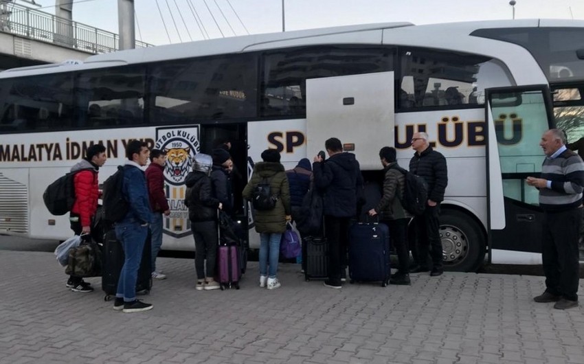 Эвакуированные из Турции азербайджанские студенты и другие граждане прибыли в Нахчыван - ОБНОВЛЕНО