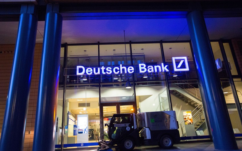 “Deutsche Bank” Rusiyanın iri banklarının hesablarını bağlayıb