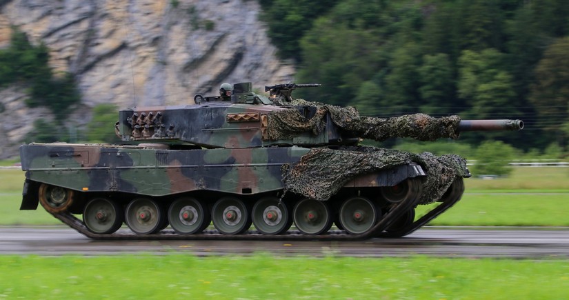 Венгрия закупит у Германии 44 танка Leopard 2