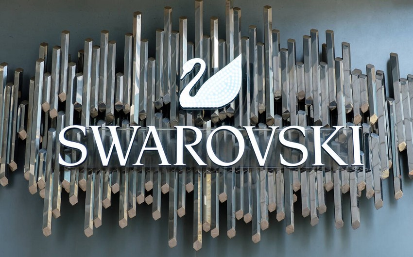 Swarovski suspends sales in Russia