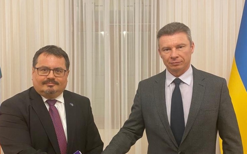 Глава представительства ЕС в Азербайджане встретился с послом Украины