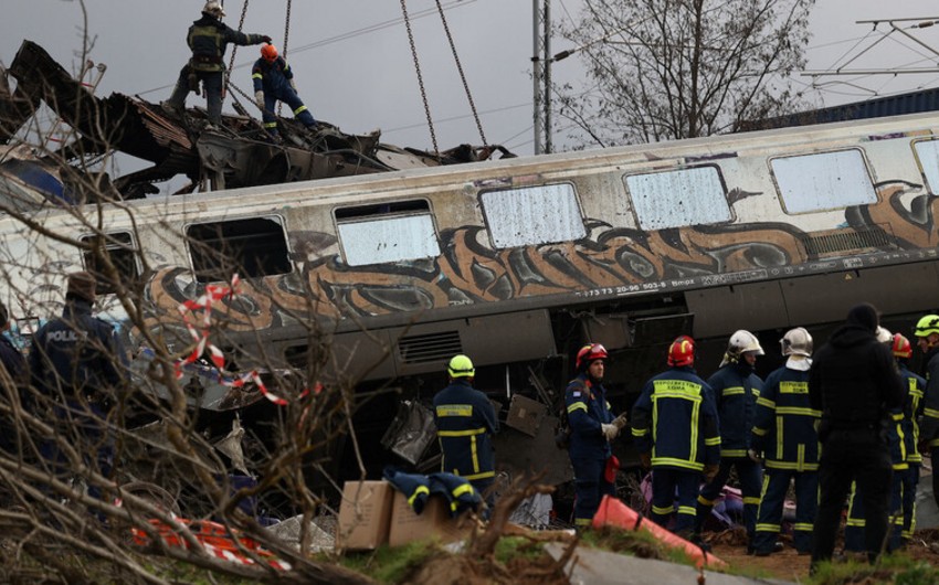 Пожарная служба сообщила о 46 погибших в железнодорожной катастрофе в Греции
