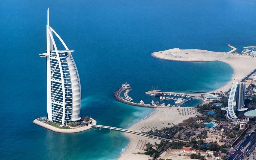 ОАЭ прекратили выдачу виз гражданам 13 государств