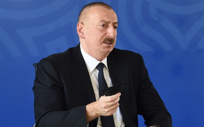 Azərbaycan Prezidenti maska taxmayanlara xəbərdarlıq etdi