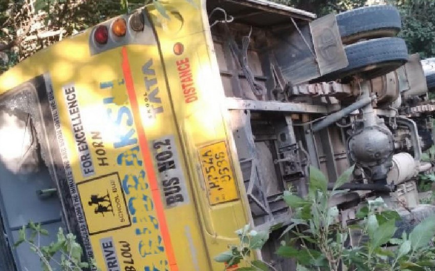 В Индии 19 человек погибли при столкновении автобуса с грузовиком