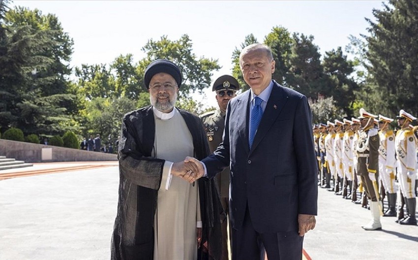 Turkish president reveals topics discussed with Iranian counterpart