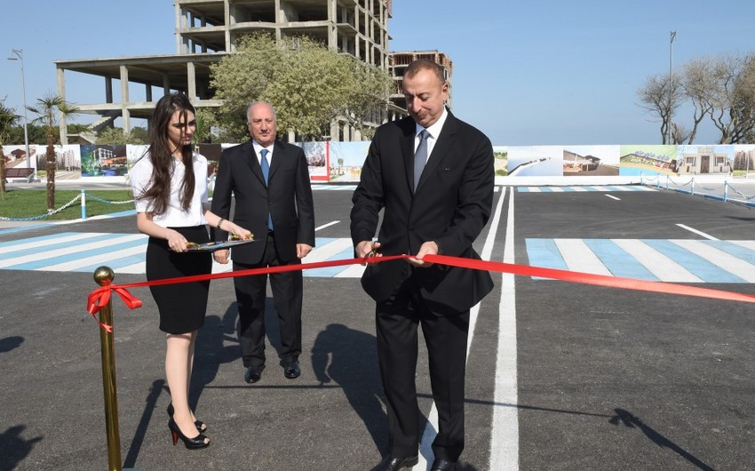 President Ilham Aliyev viewed newly renovated Sahil Street in Sumgayit