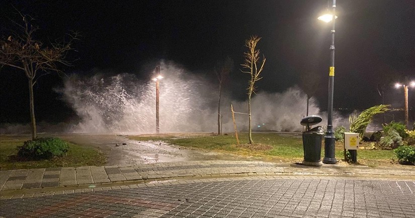 One killed in Istanbul due to hurricane